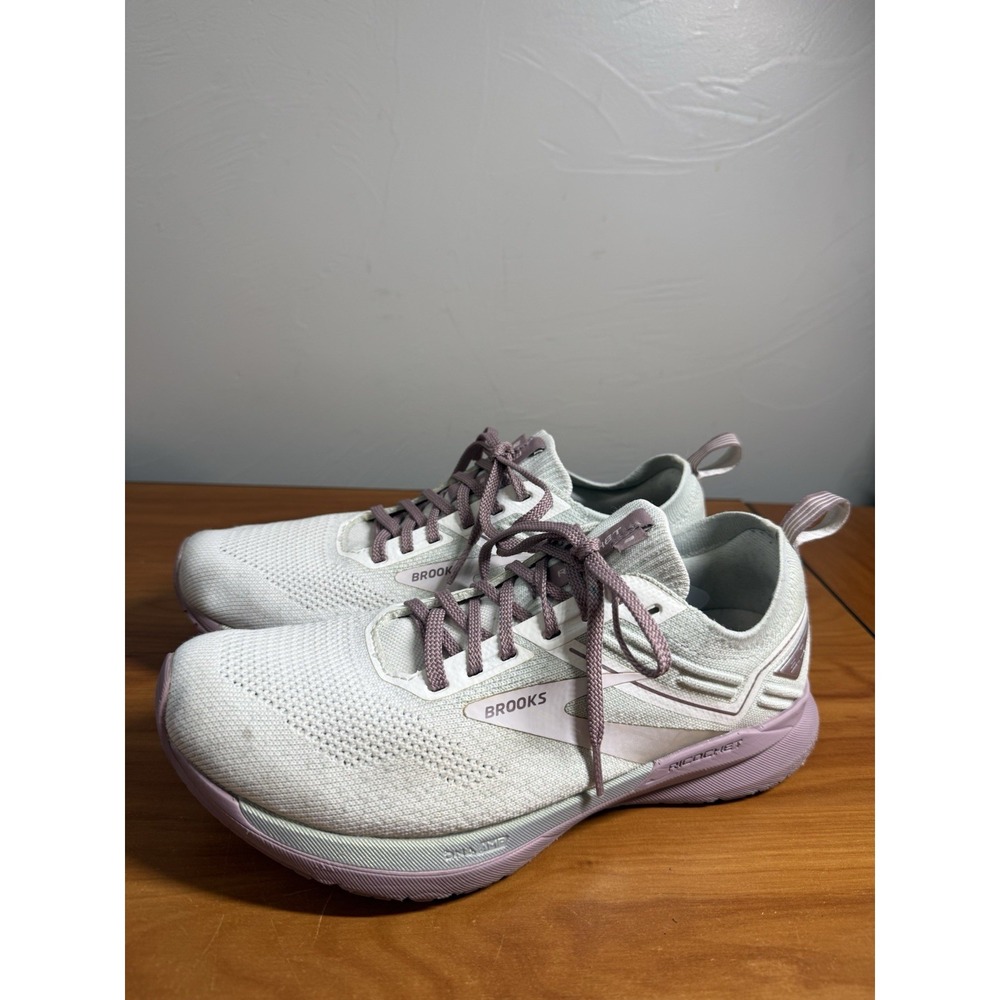 Brooks Women's Ricochet 8 White/Mauve Running Sneakers Size 9.5 Gym Workout